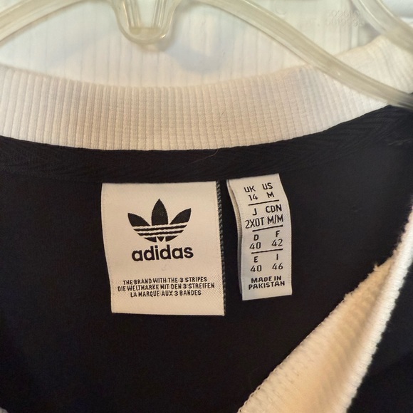 Adidas dress - Picture 3 of 3